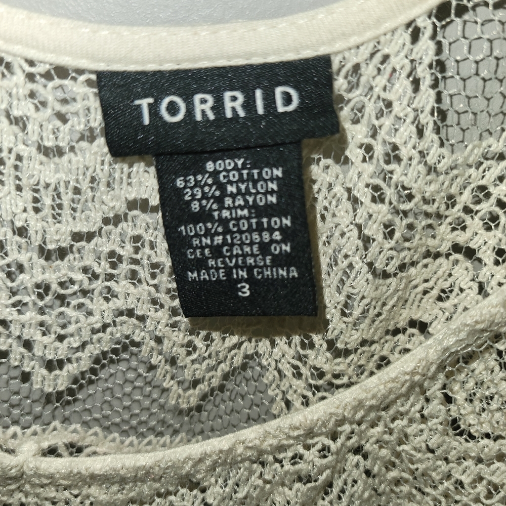Lace over peice - Picture 4 of 4